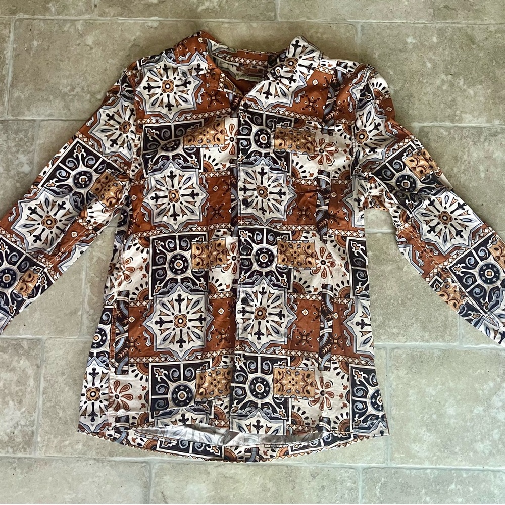 EARTHBOUND geometric tile pattern button down shirt